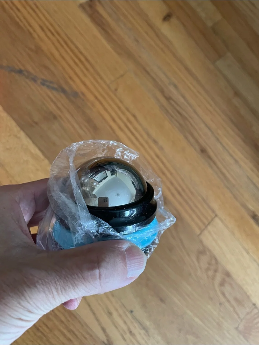 Cold massage roller ball